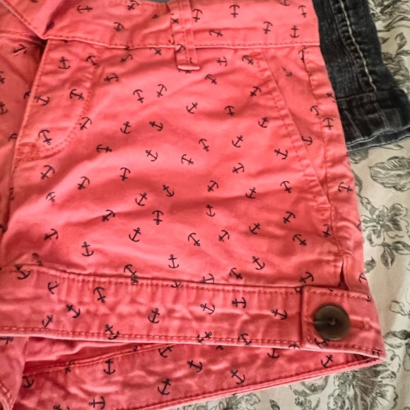 Wildflowers Women's Jean and Red Shorts Collection - Picture 7 of 9